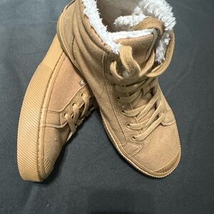 Tan High-Top Sneakers with Fur Lining